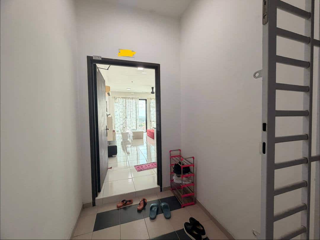 Condominium Bukit Indah 12