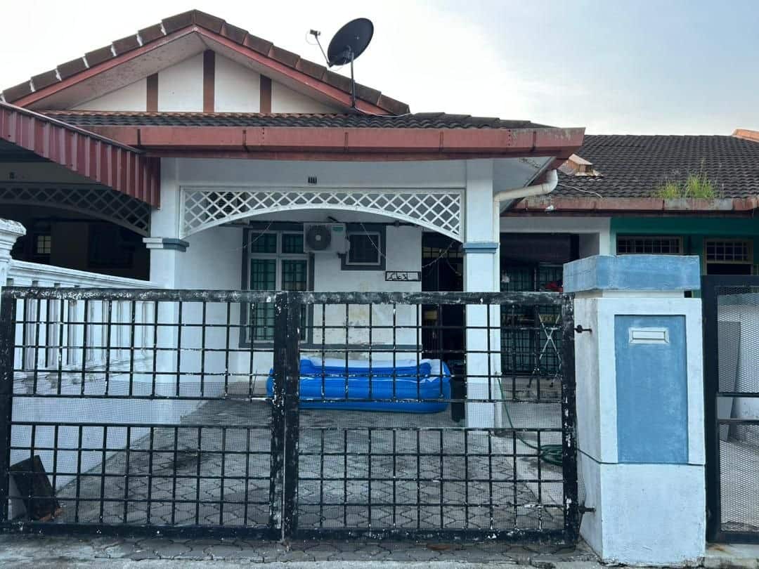 Single storey Taman Pasir Putih 1