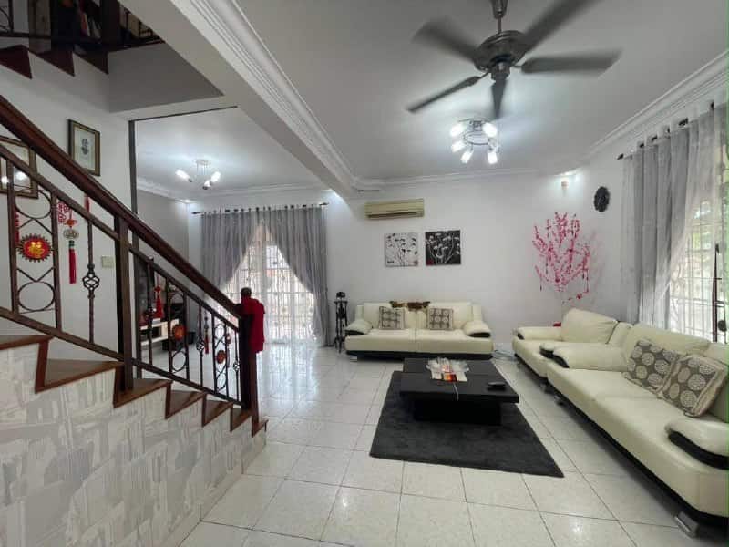 Double Storey Semi-D Taman Pelangi Indah 2
