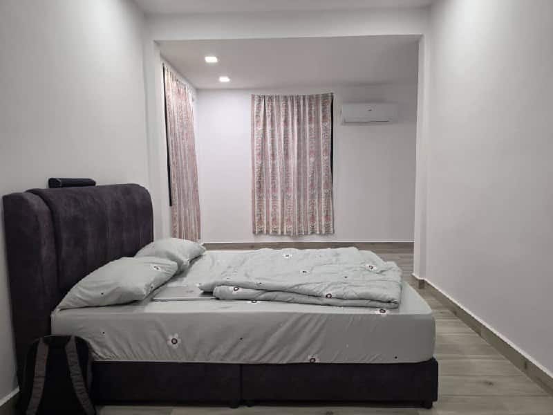 Double Storey End Lot Taman Bukit Indah 4