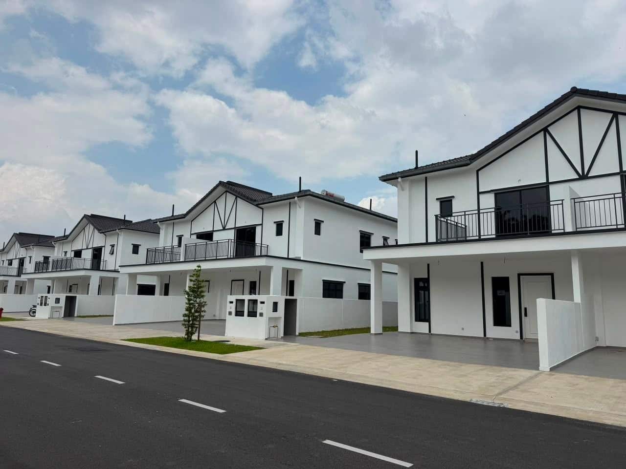 Double Storey Cluster House Eco Spring 2