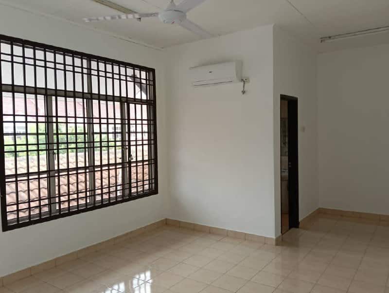 Double Storey Terrace Mutiara Rini 4