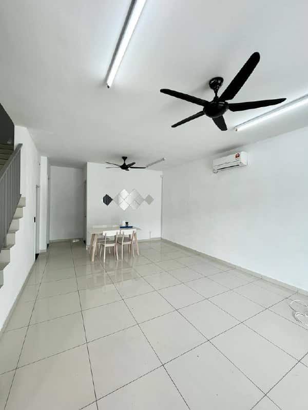 Double Storey Terrace House Eco Cascadia (Neptune) 4