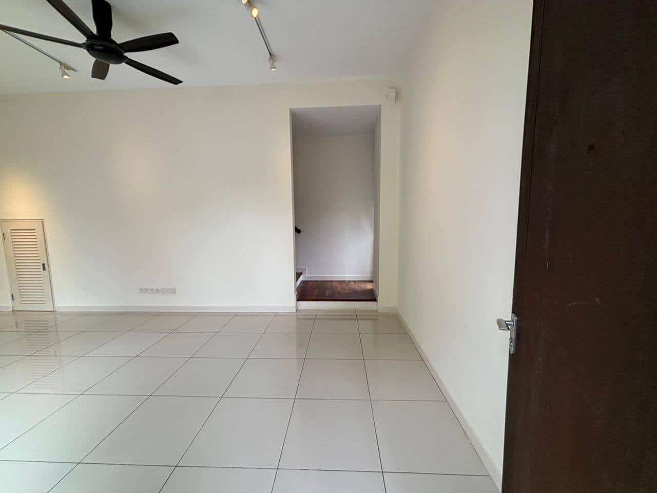 Double storey garden terrace Avira Medini Iskandar 3