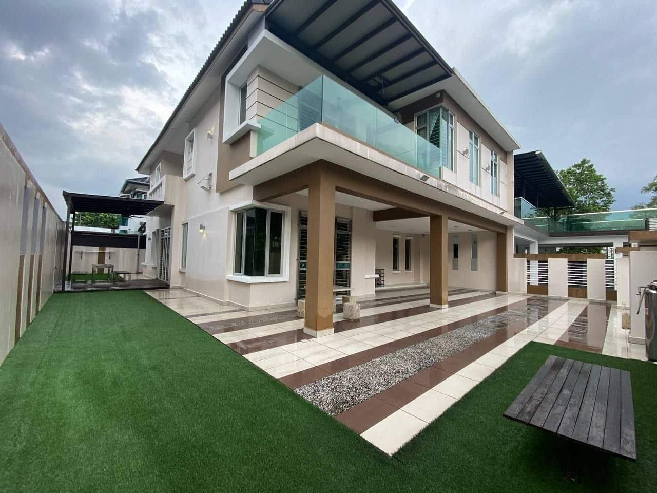 2-Storey Semi D Nusa Duta 1 1