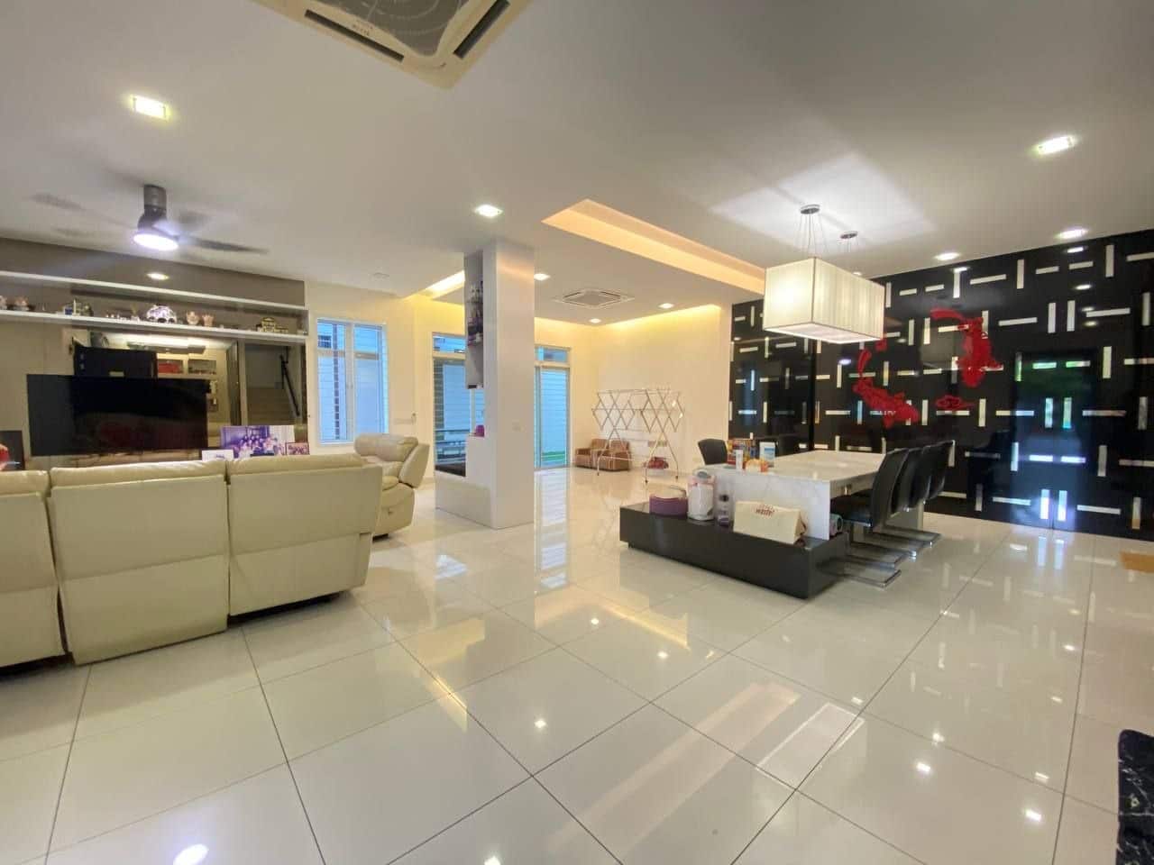2-Storey Semi D Nusa Duta 1 4
