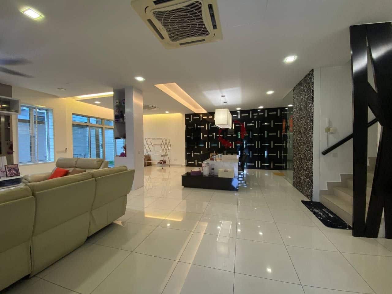 2-Storey Semi D Nusa Duta 1 5