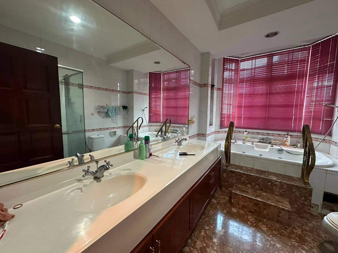 Semi-Detached Taman Suria 10