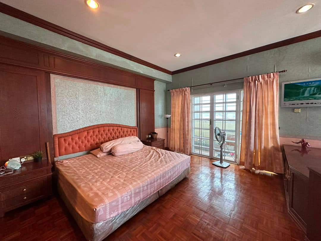 Semi-Detached Taman Suria 6