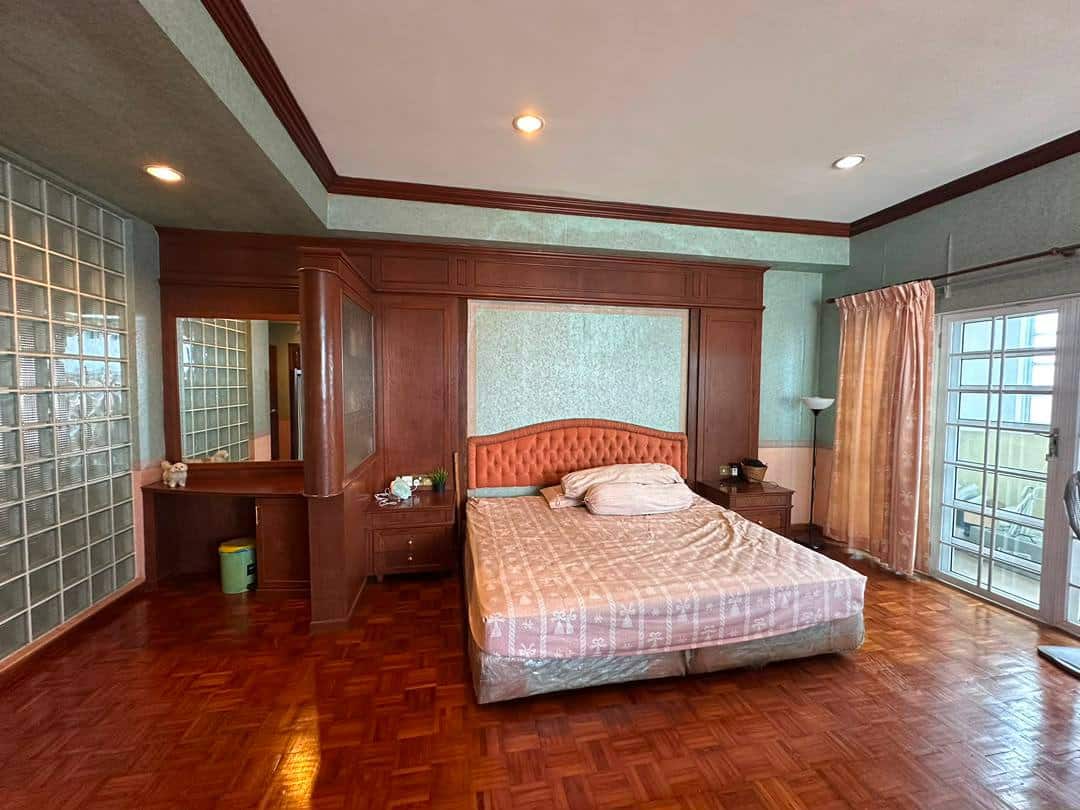 Semi-Detached Taman Suria 7