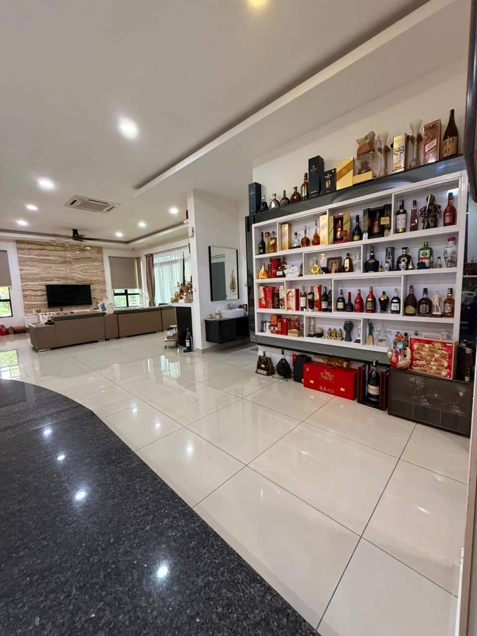 3.5 Storey Semi-Detached The Gardens, Polo Park 2