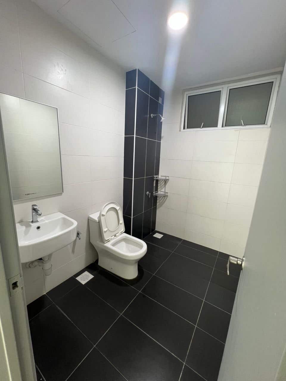 Serviced Apartment Twin Danga Residence Perling 8