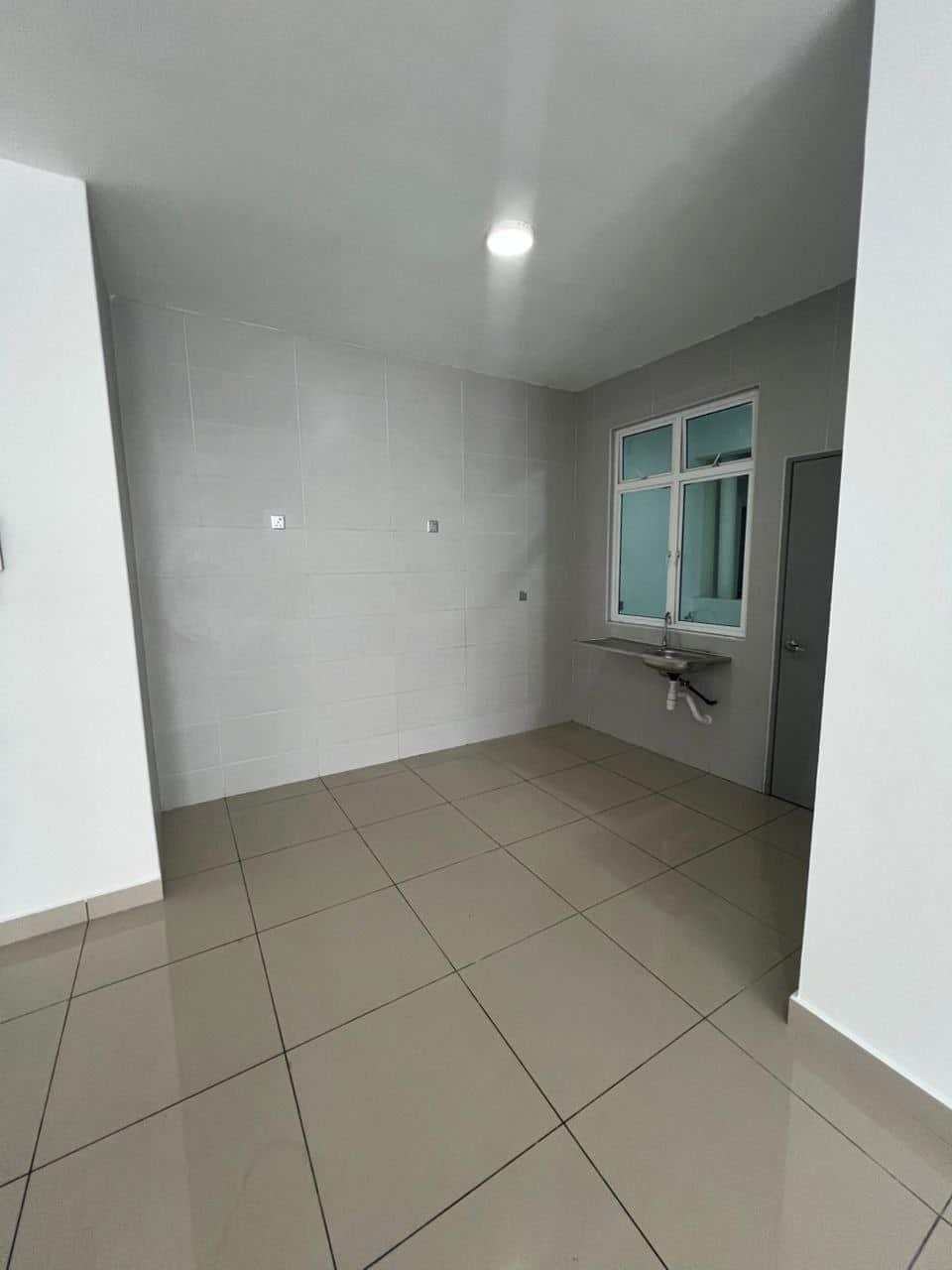 Serviced Apartment Twin Danga Residence Perling 4