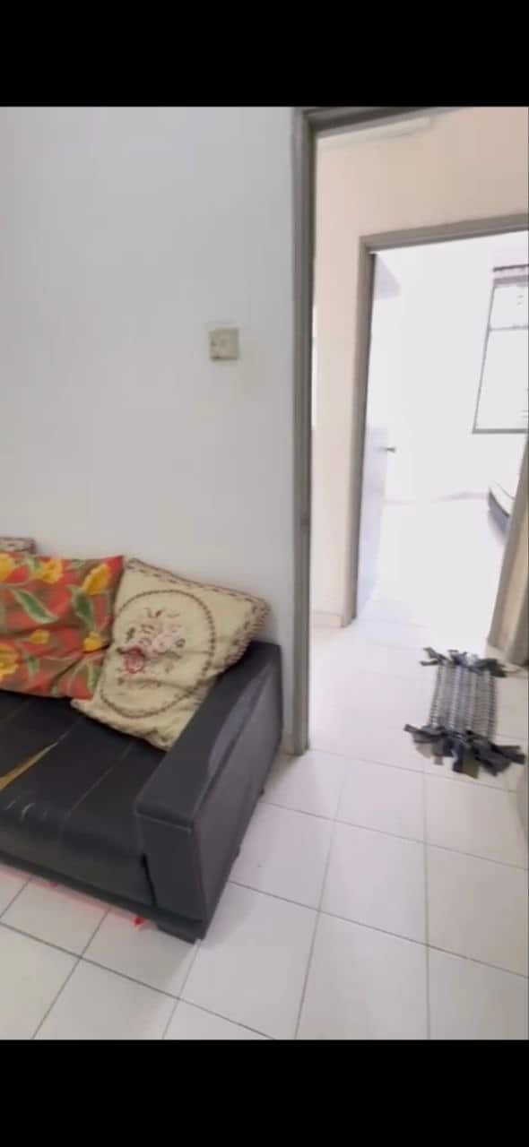 Medium Cost Service Apartment Larkin Idaman 5
