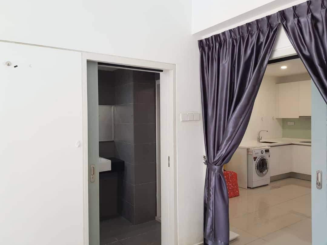 Condo Danga Bay 7