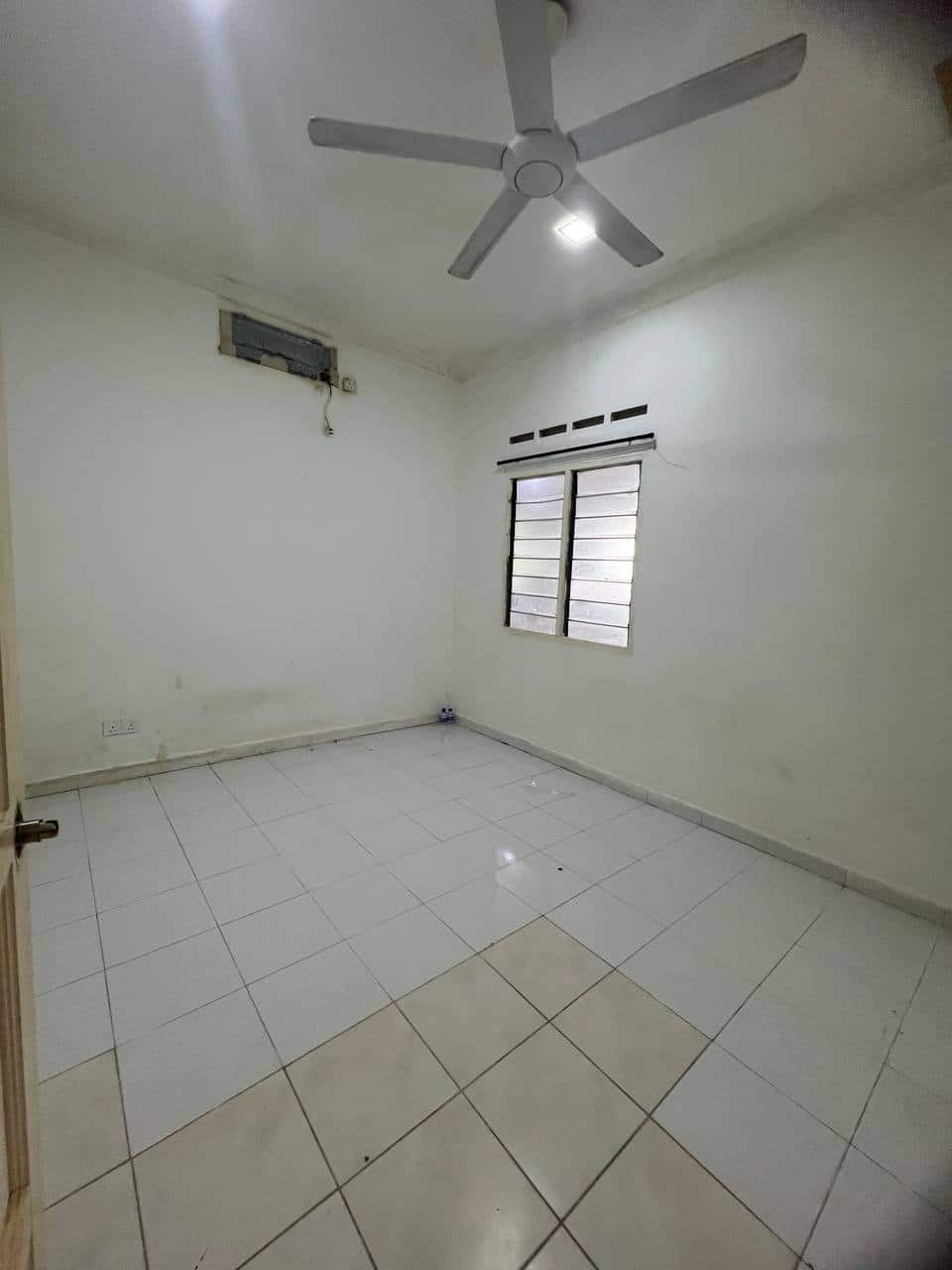Single Storey Corner Terrace Jalan Barau, Skudai 7