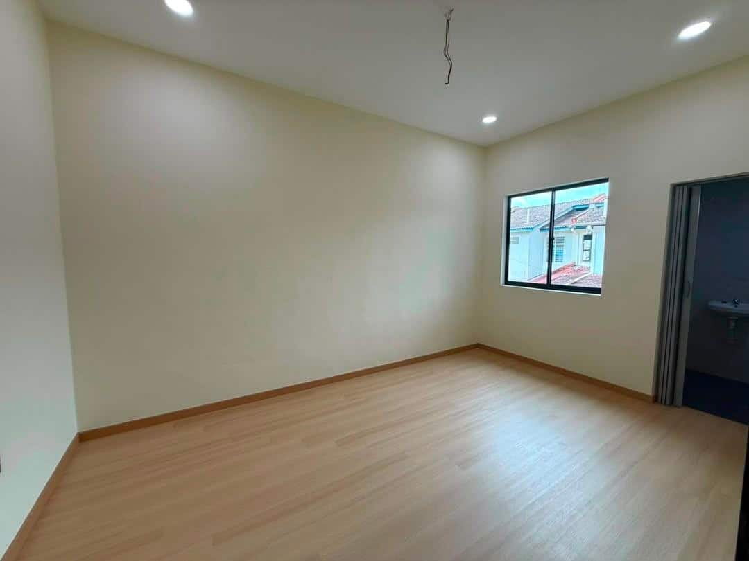Double Storey Terrace House Pulai Indah 4