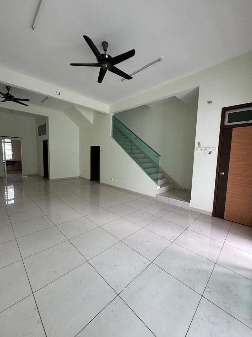 Double Storey Terrace LA Garden Austin 3