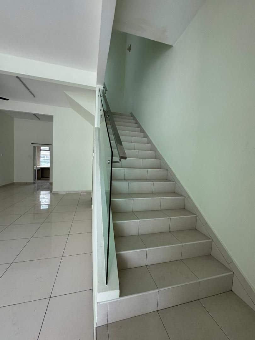 Double Storey Terrace LA Garden Austin 5