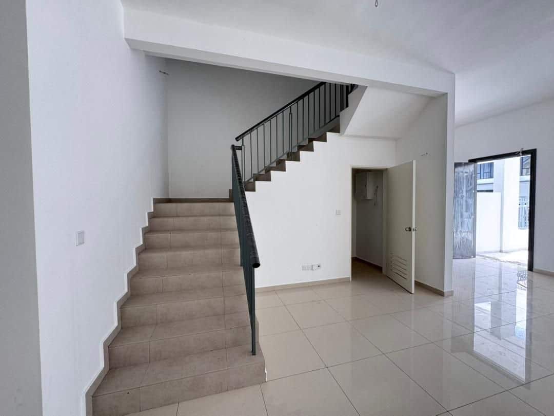 Double Storey Terrace Taman Desa Tebrau 11