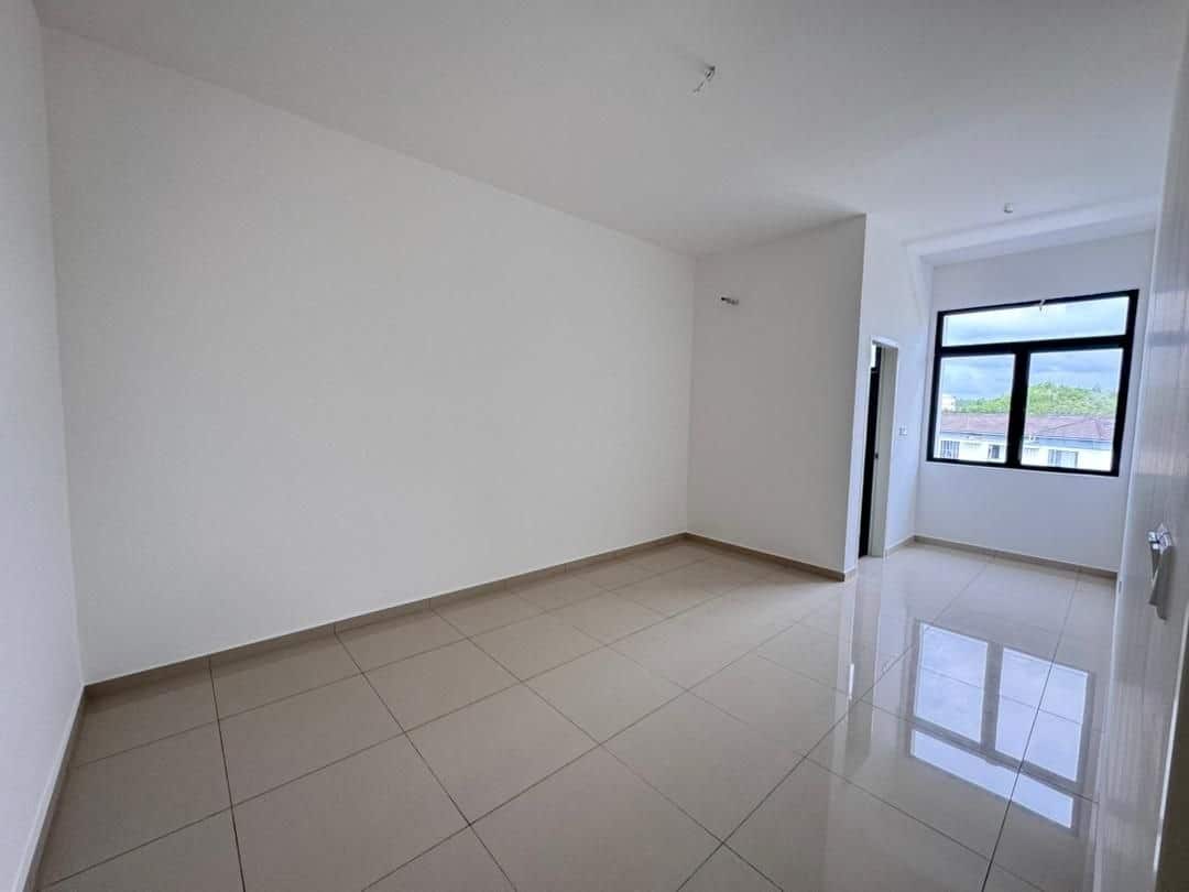 Double Storey Terrace Taman Desa Tebrau 12