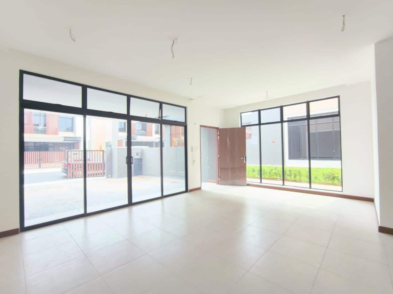 Double storey terrace (End Lot) Aurora Resort Villas 1