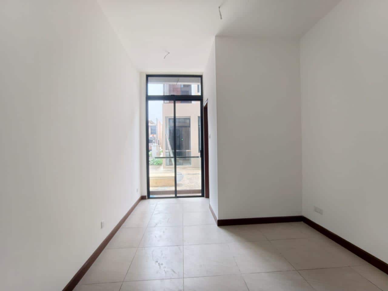 Double storey terrace (End Lot) Aurora Resort Villas 4