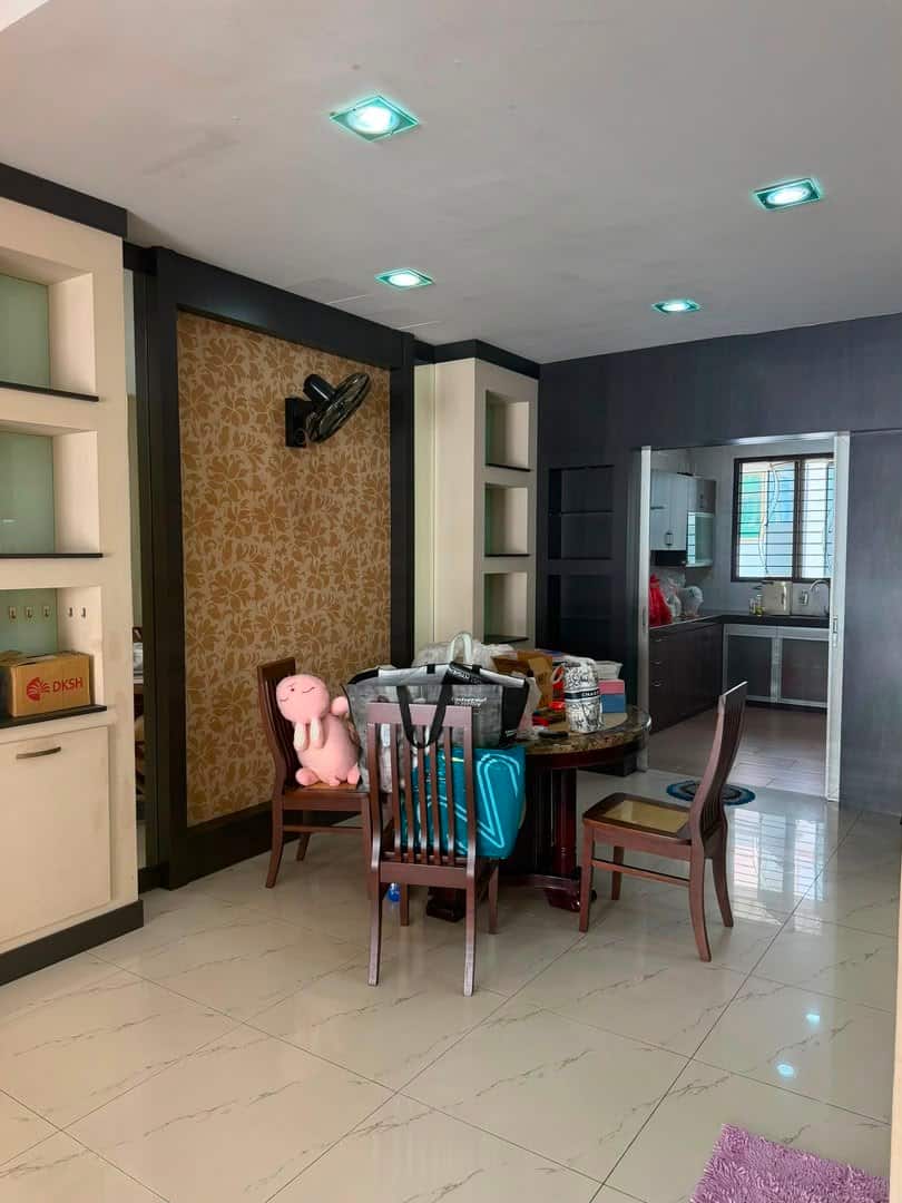 2 Storey Terrace Mount Austin 5