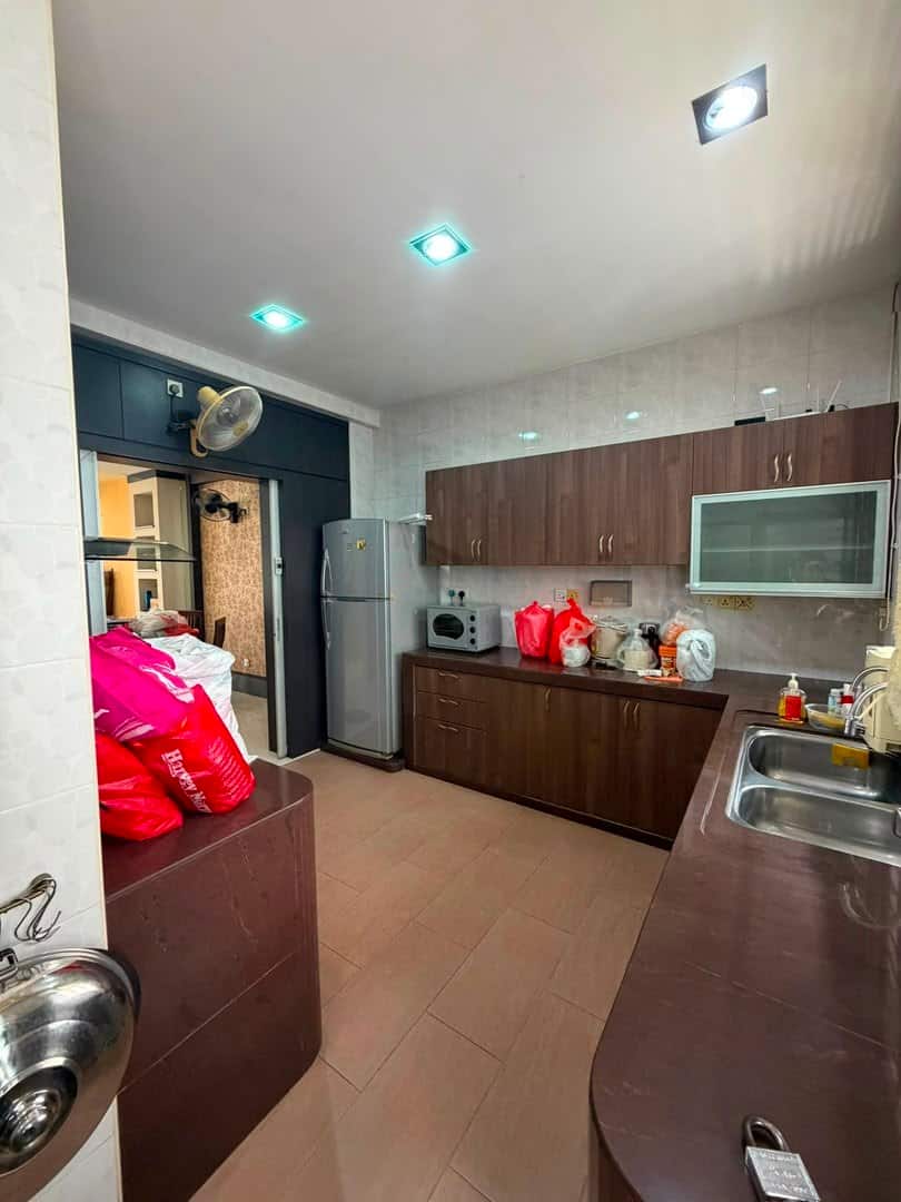 2 Storey Terrace Mount Austin 7