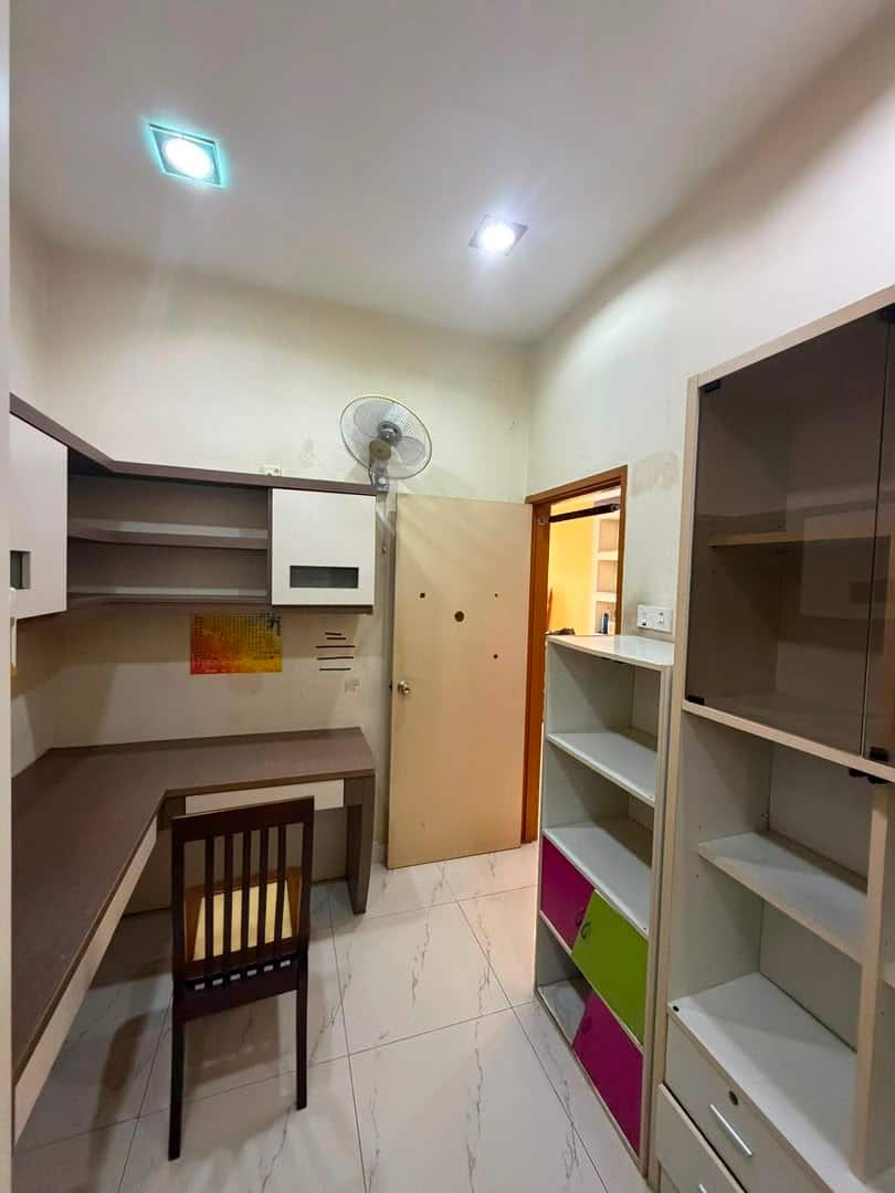 2 Storey Terrace Mount Austin 4