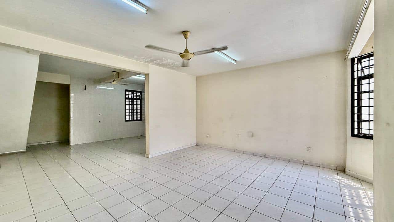 Double Storey Terrace Taman Daya 1