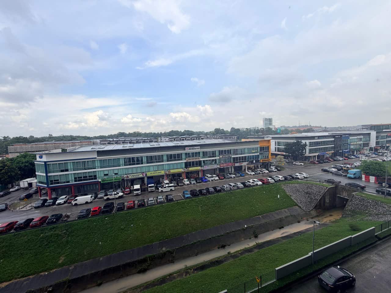 Service Apartment Sky Garden Residences @ Setia Tropika 5