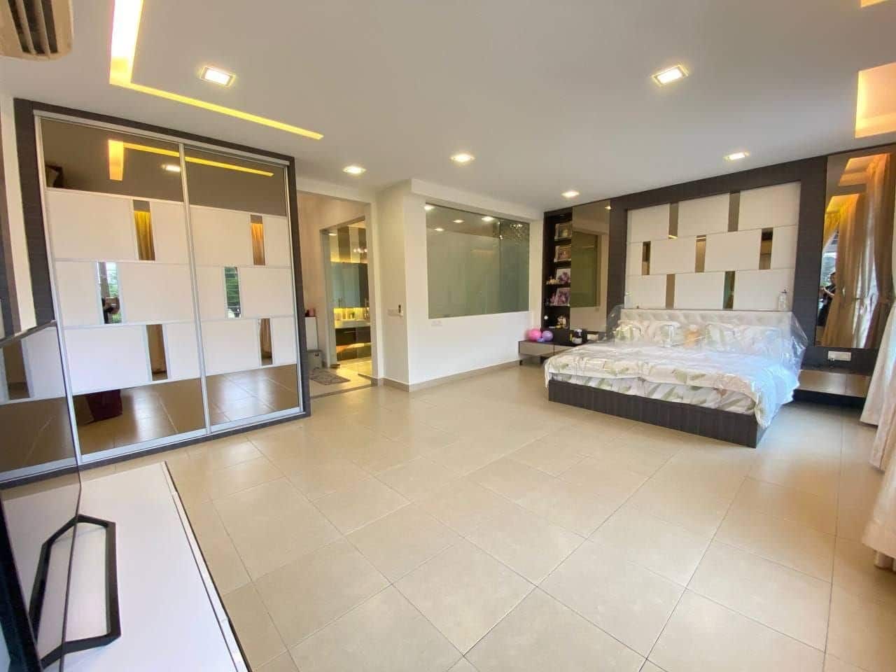 2-Storey Semi D Nusa Duta 1 6