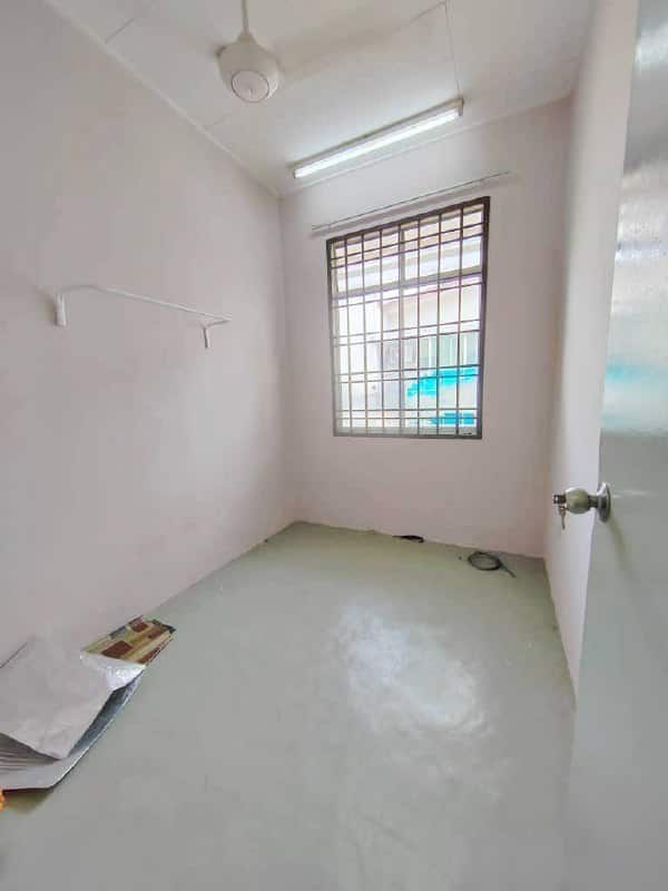 Shop Apartment Taman Ehsan Jaya 4