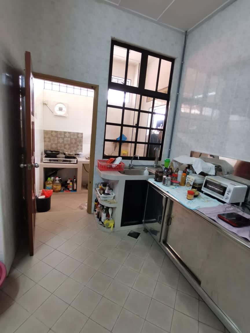Single Storey Terrace Taman Molek 6