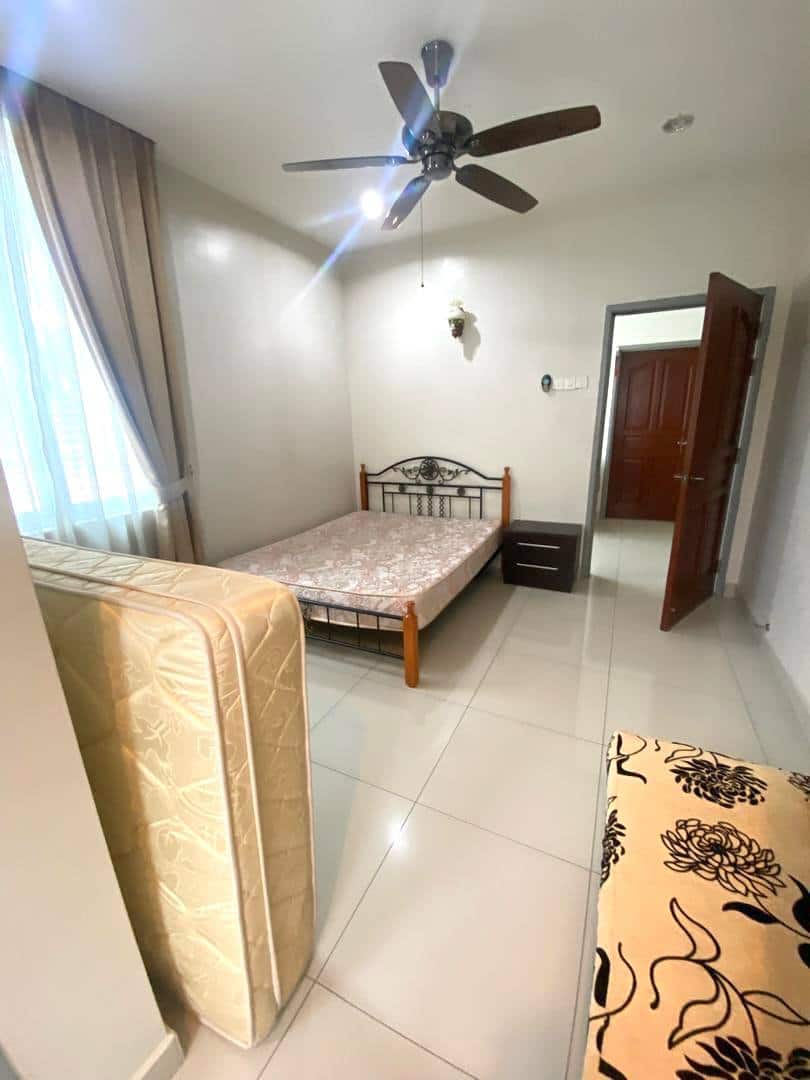 Double Storey End Lot Taman Ponderosa Green 7