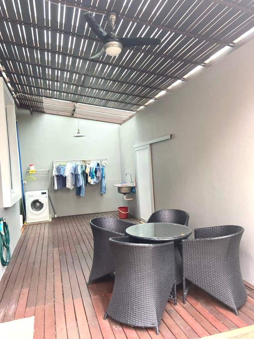 Double Storey End Lot Taman Ponderosa Green 5