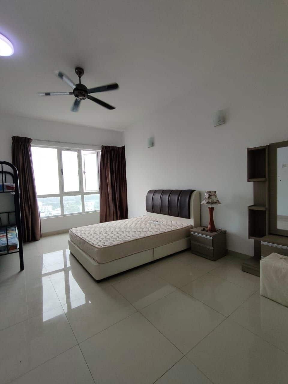 Condominium Tropicana Danga Bay 6