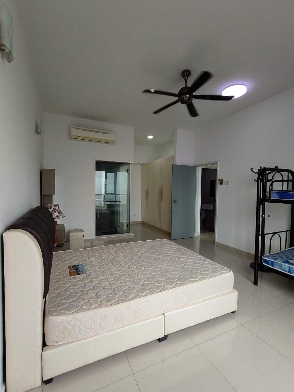 Condominium Tropicana Danga Bay 7