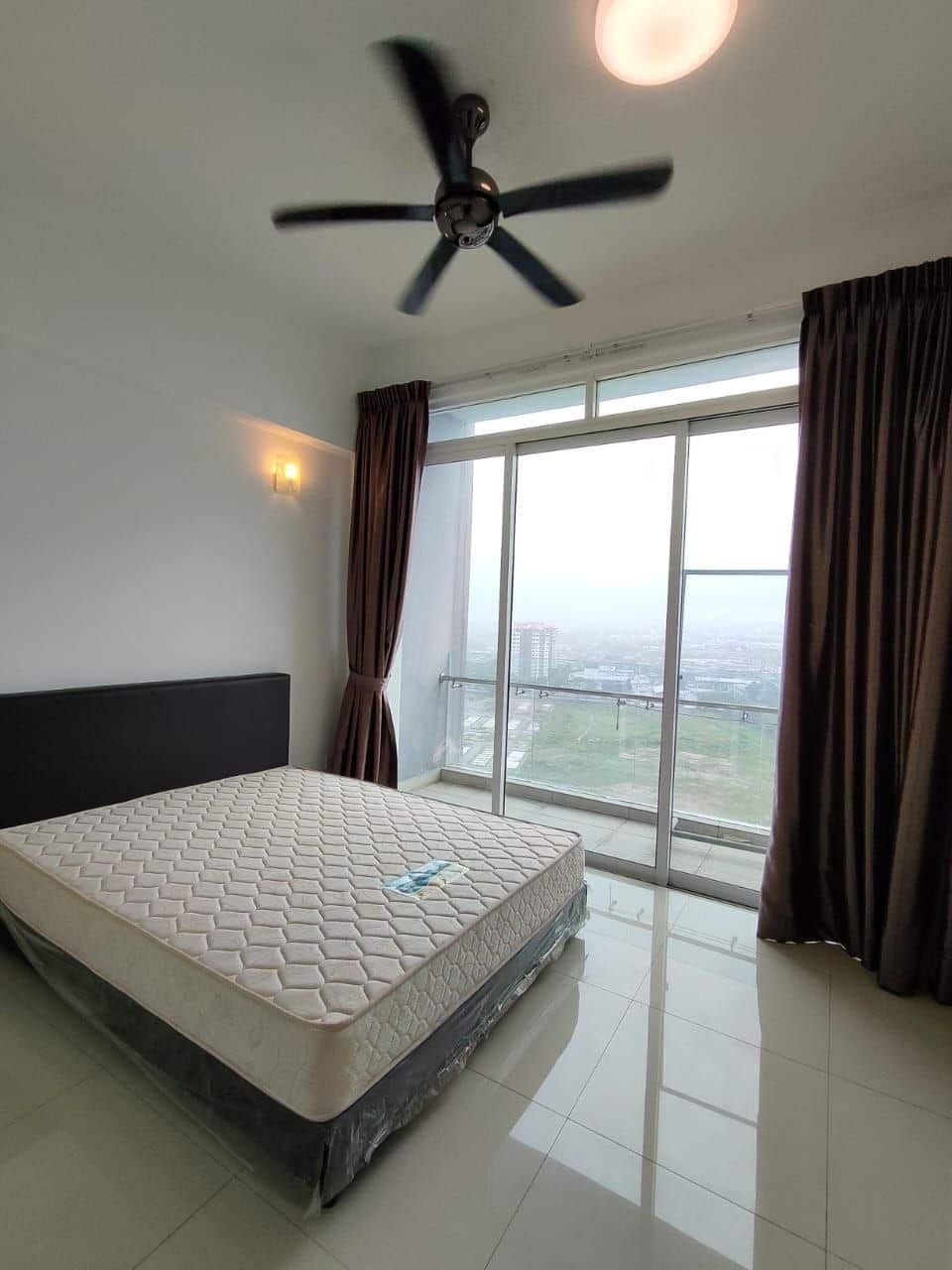 Condominium Tropicana Danga Bay 5