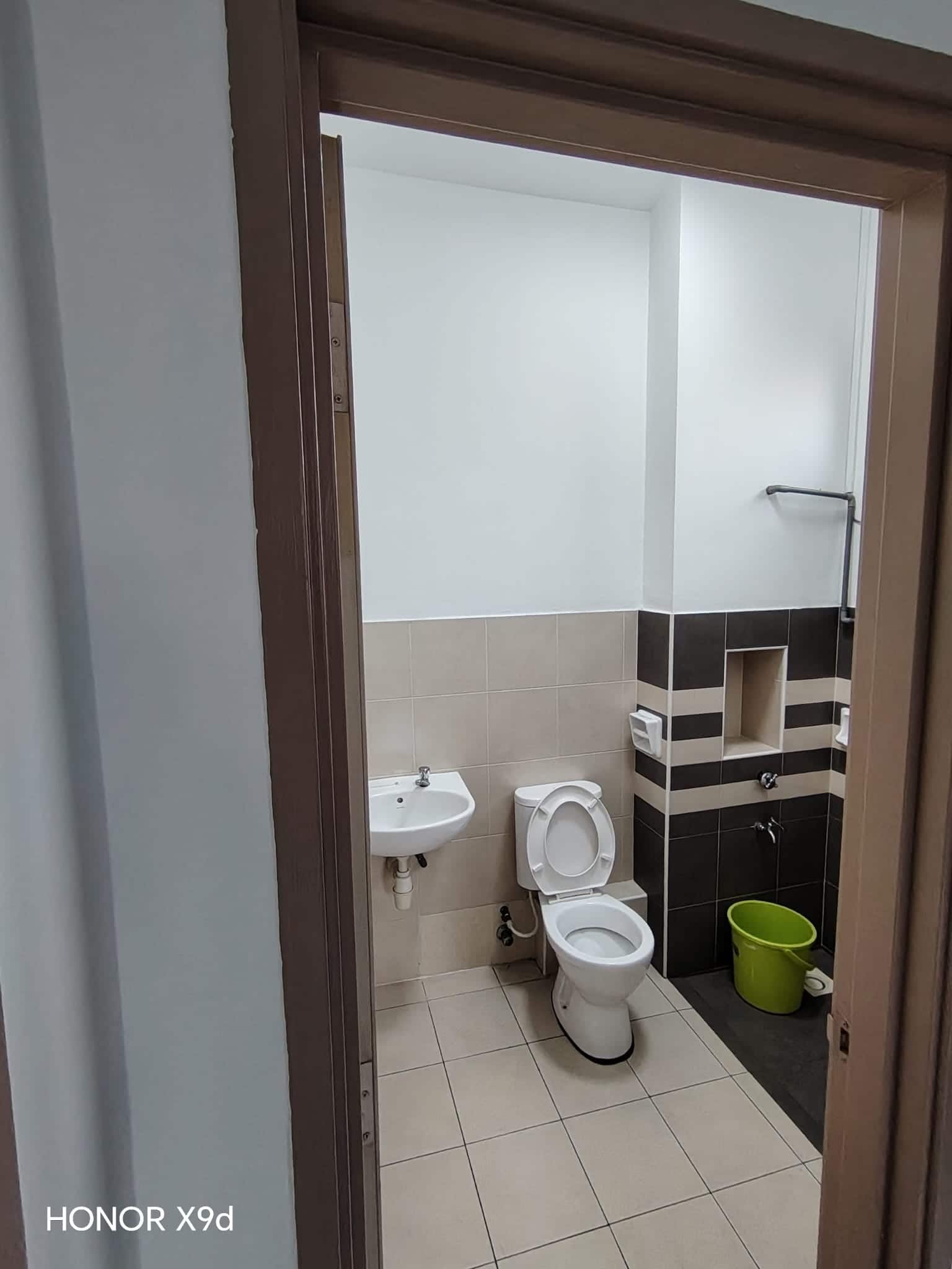 Double Storey Endlot Terrace Bukit Indah 10