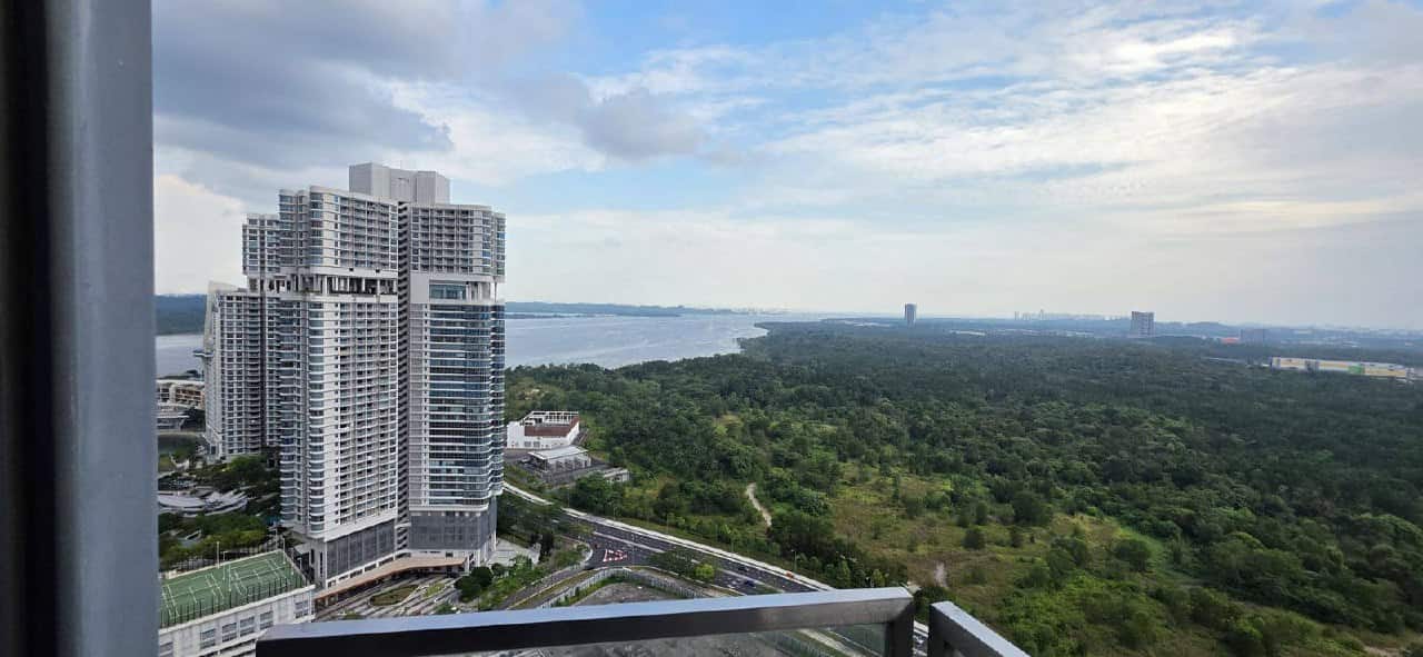 Duplex Corner Unit Puteri Harbour 1