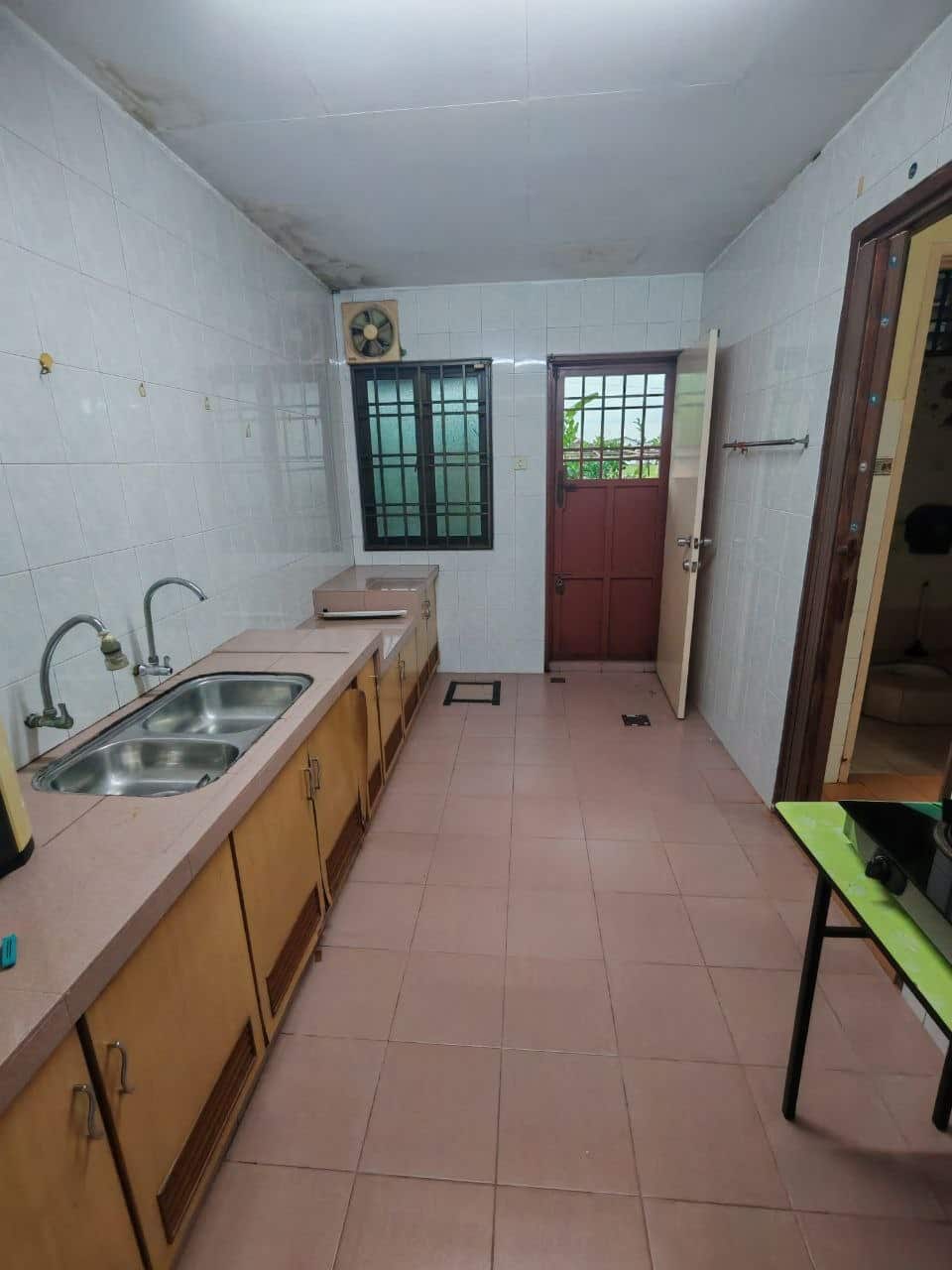 Single storey terrace Jalan Bakti 19 4
