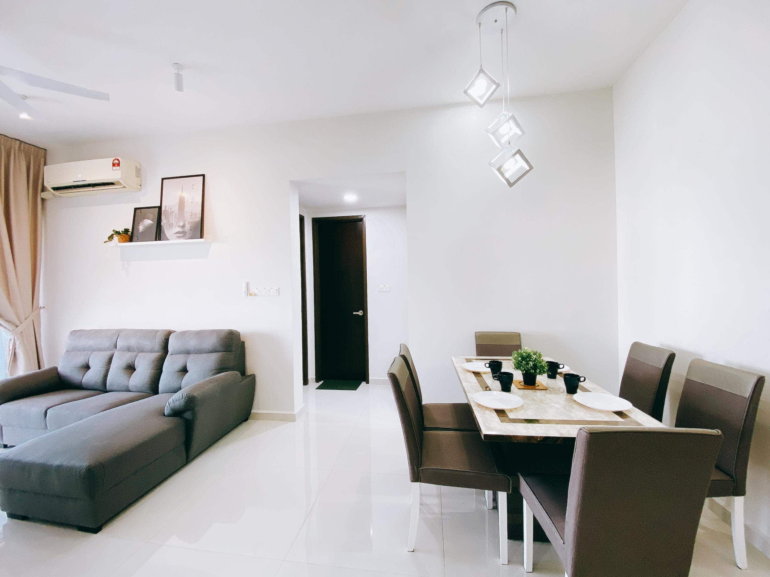 Condo Baypoint @ Country Garden Danga Bay 4
