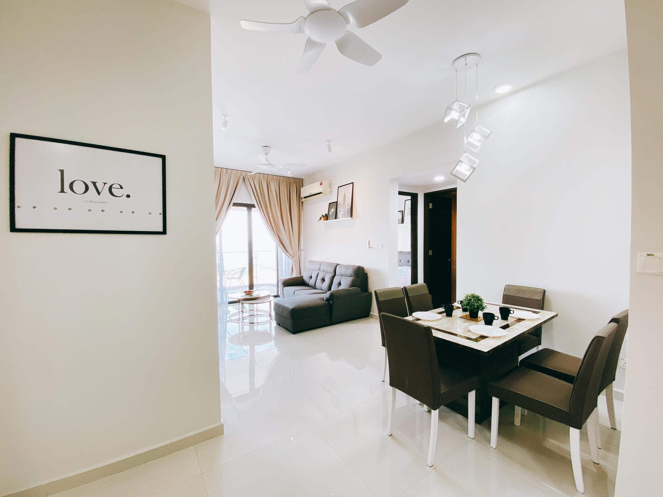 Condo Baypoint @ Country Garden Danga Bay 3