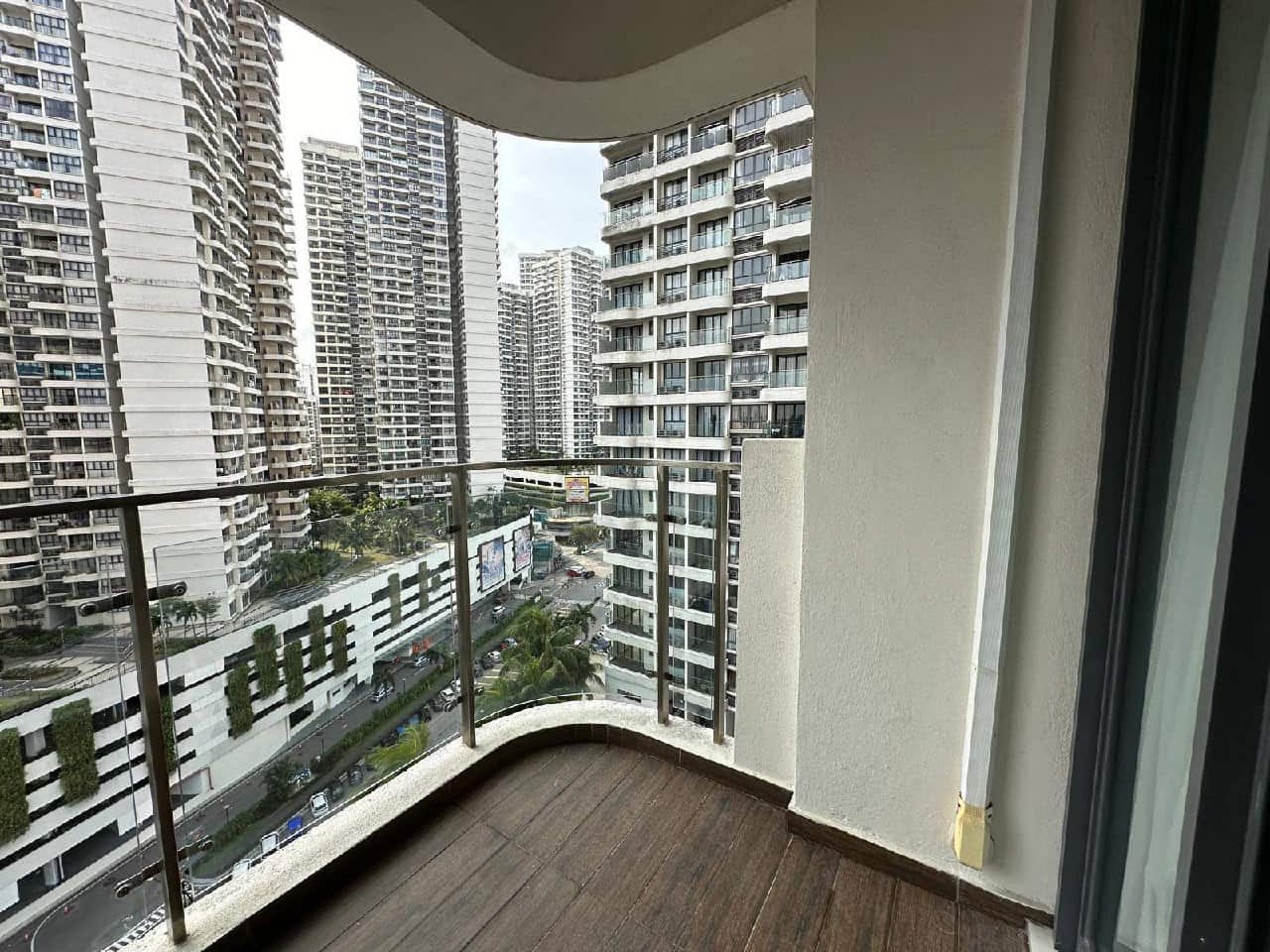 Serviced Apartment Royal Strand, Country Garden Danga Bay 7