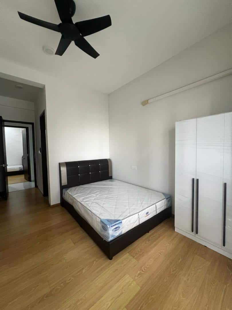 Condominium Country Garden Danga Bay 3