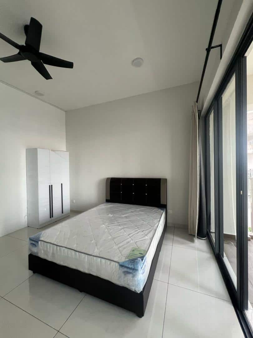 Condominium Country Garden Danga Bay 2