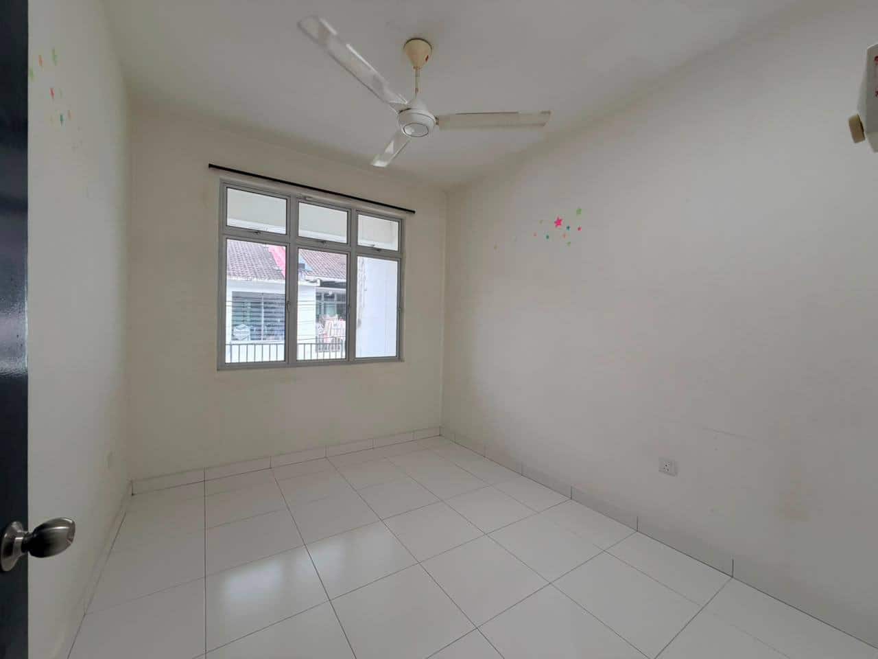 House Mutiara Utama 5