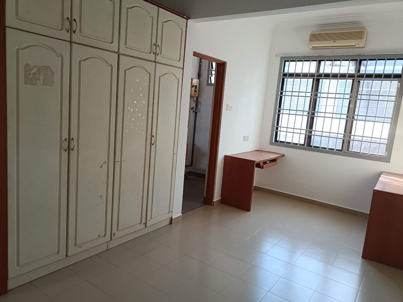 1.5 Storey Terrace House Taman Perling 5